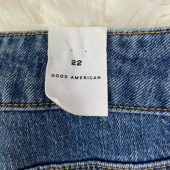 NWT Good American Fold Over Cut Off High Rise Denim Blue Shorts Plus Size 22 - Picture 3 of 7